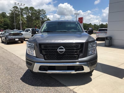 2024 Nissan Titan Crew Cab SV