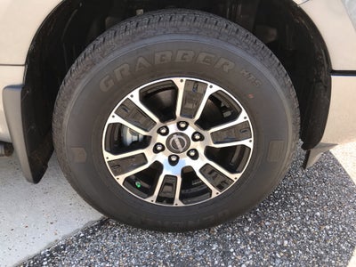 2024 Nissan Titan Crew Cab SV