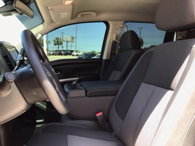 2024 Nissan Titan Crew Cab SV