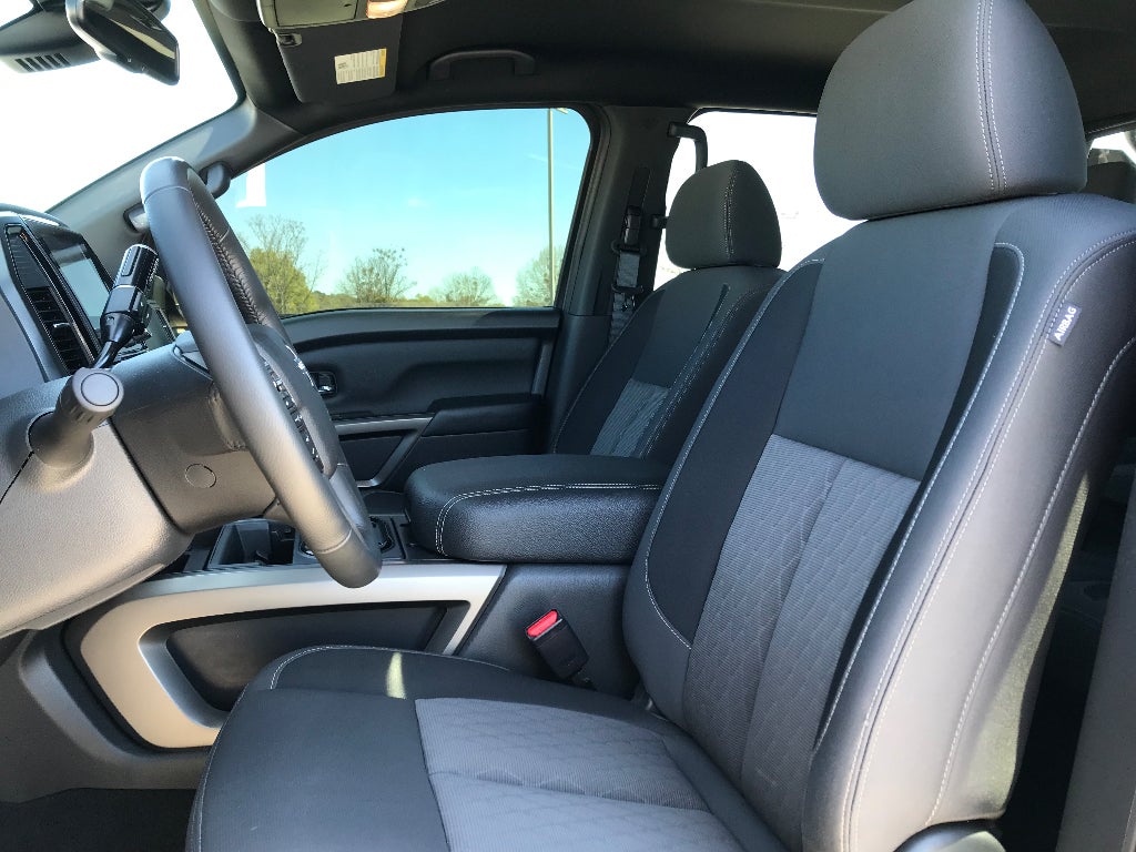 2024 Nissan Titan Crew Cab SV