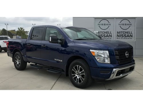 2024 Nissan Titan Crew Cab SV