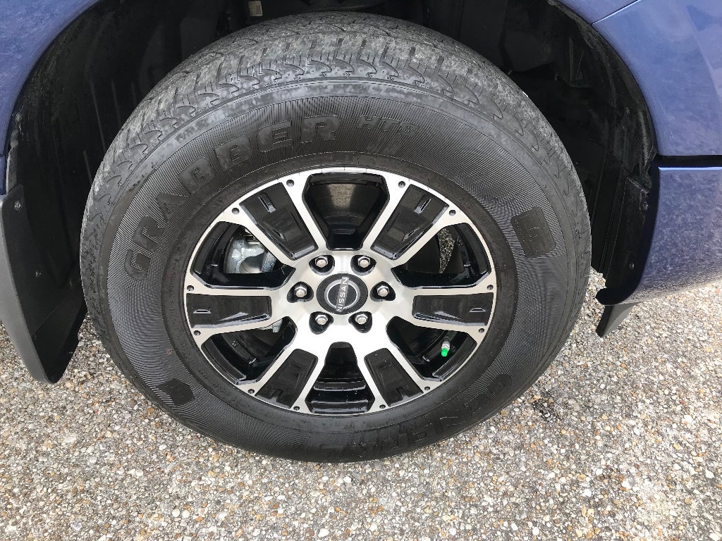 2024 Nissan Titan Crew Cab SV