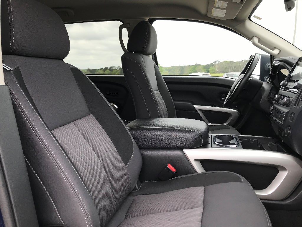 2024 Nissan Titan Crew Cab SV