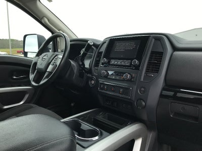2024 Nissan Titan Crew Cab SV