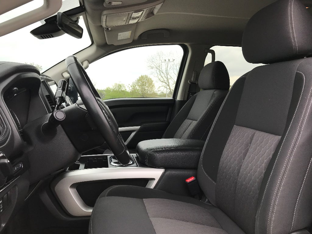 2024 Nissan Titan Crew Cab SV