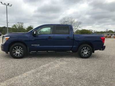 2024 Nissan Titan Crew Cab SV