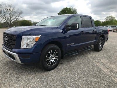 2024 Nissan Titan Crew Cab SV