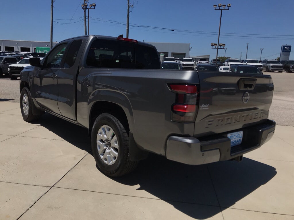 2024 Nissan Frontier King Cab® SV