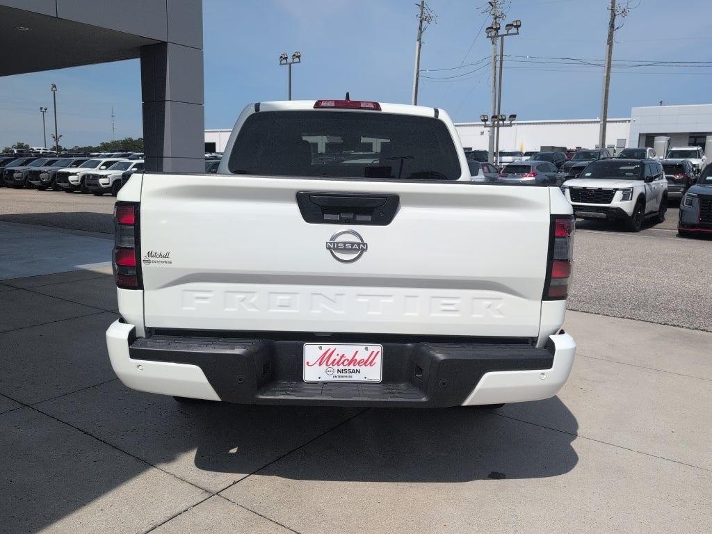 2025 Nissan Frontier Crew Cab SV