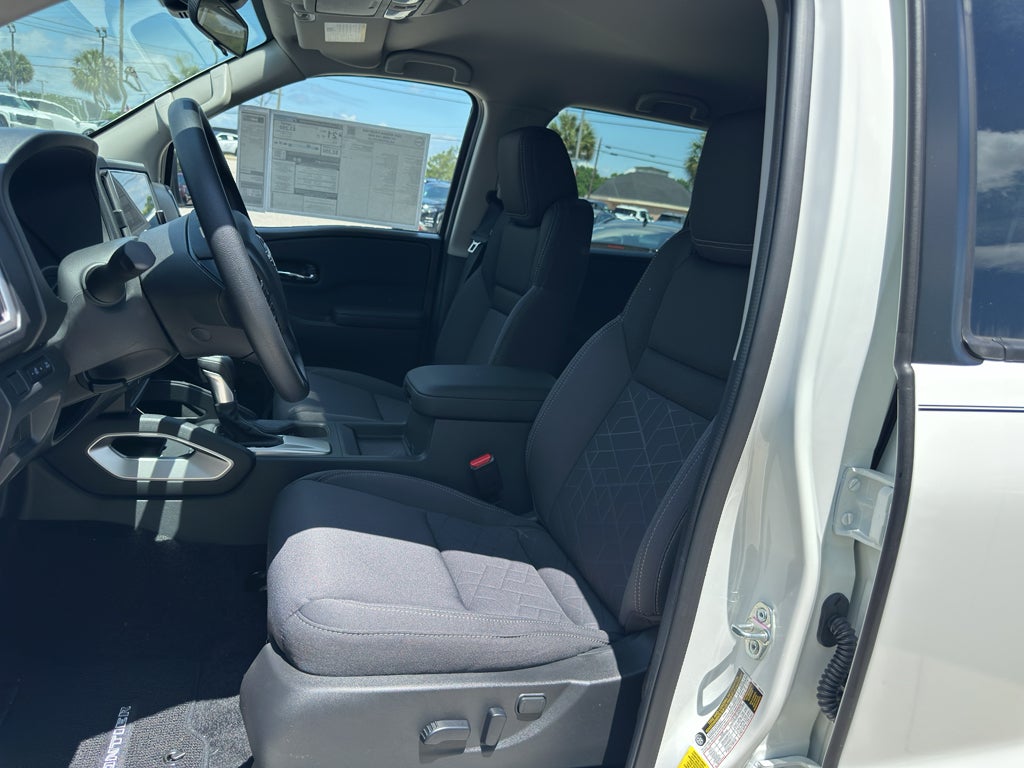 2027 Nissan Frontier SV