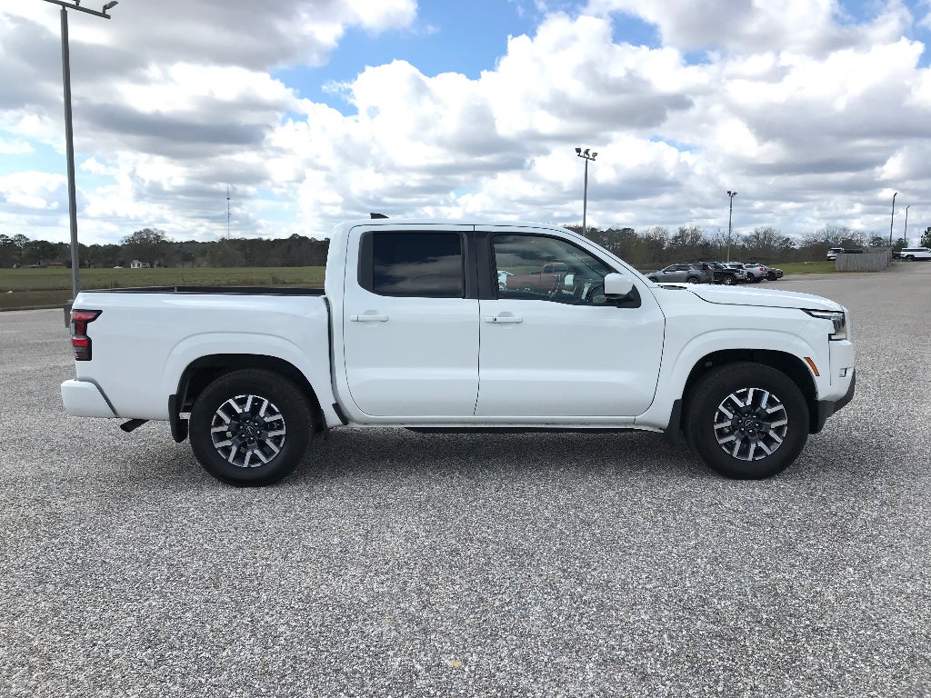 2024 Nissan Frontier Crew Cab SL