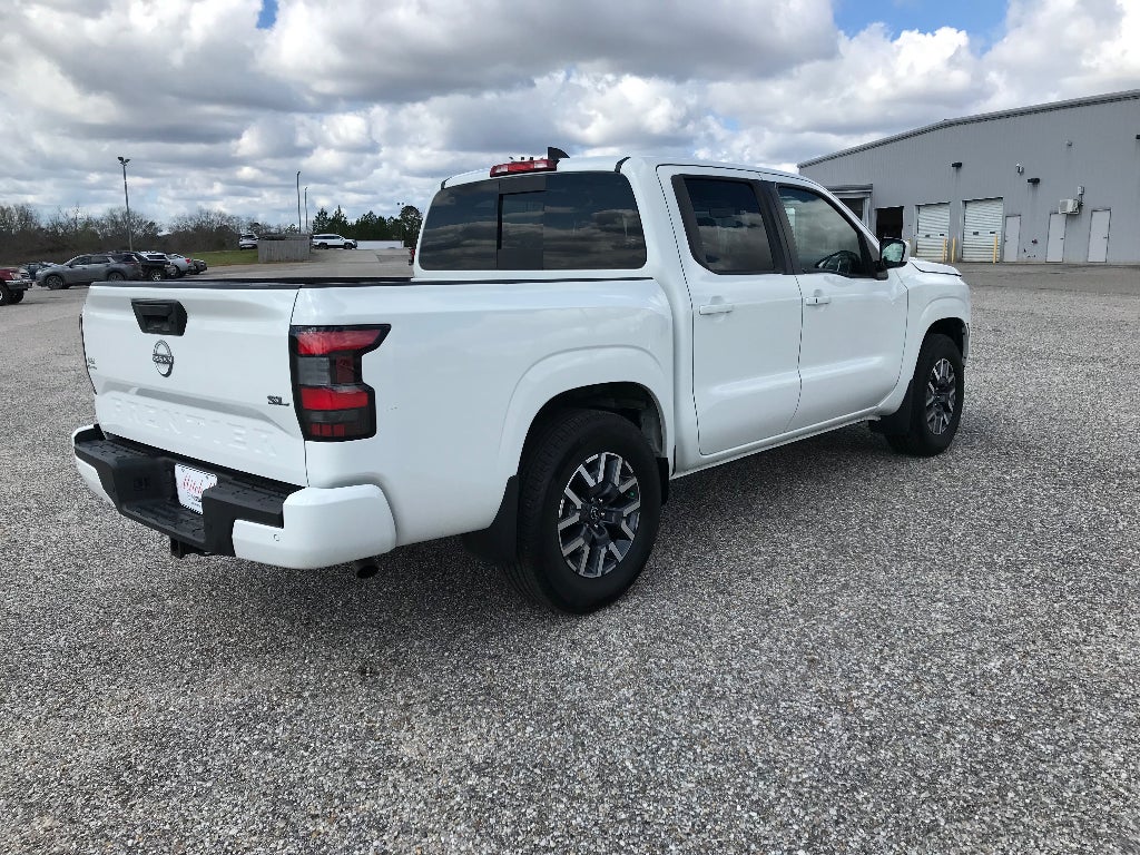 2024 Nissan Frontier Crew Cab SL
