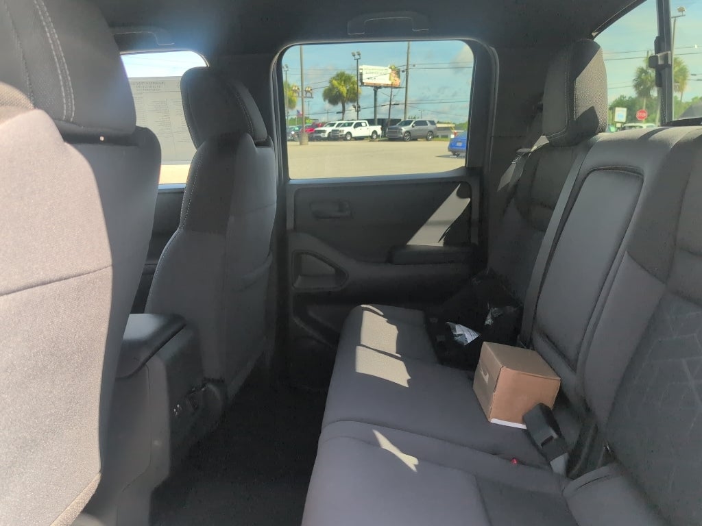 2026 Nissan Frontier Crew Cab SV