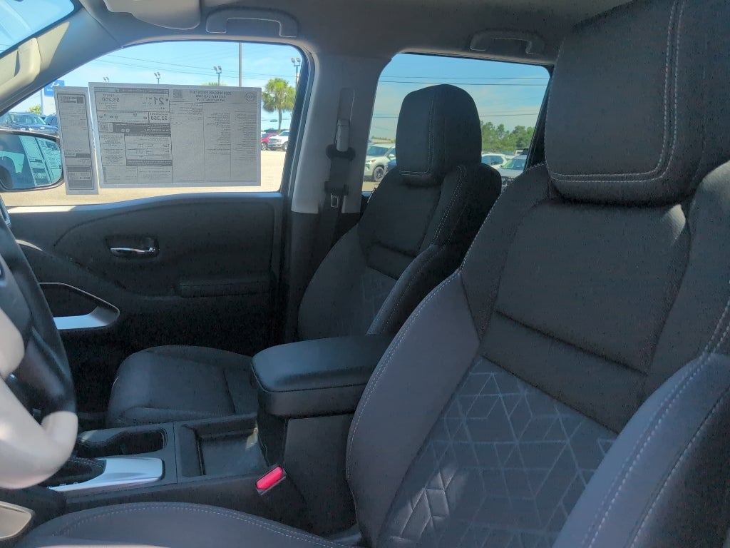 2026 Nissan Frontier Crew Cab SV