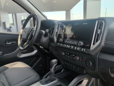 2025 Nissan Frontier Crew Cab SV