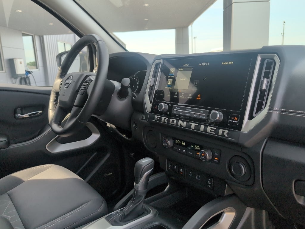 2025 Nissan Frontier Crew Cab SV