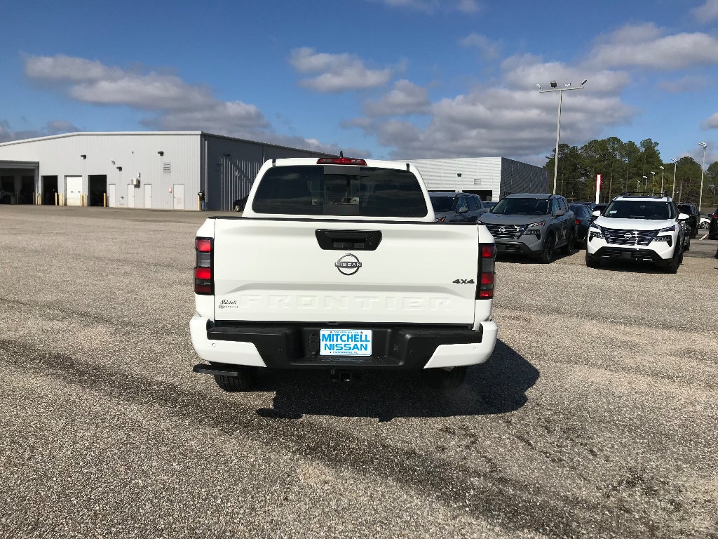 2026 Nissan Frontier Crew Cab SV