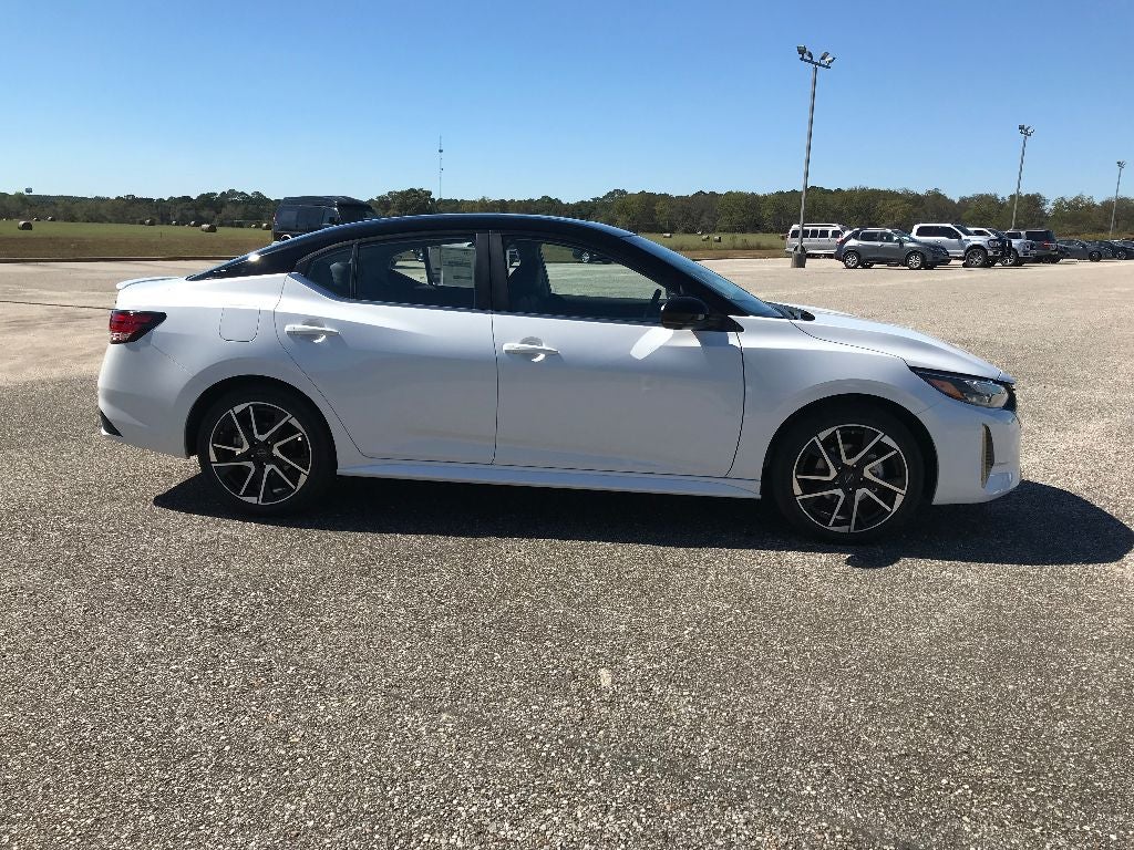 2025 Nissan Sentra SR