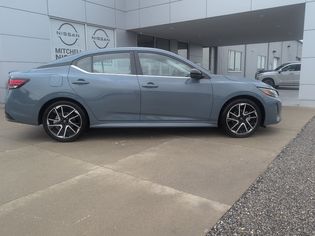 2025 Nissan Sentra SR
