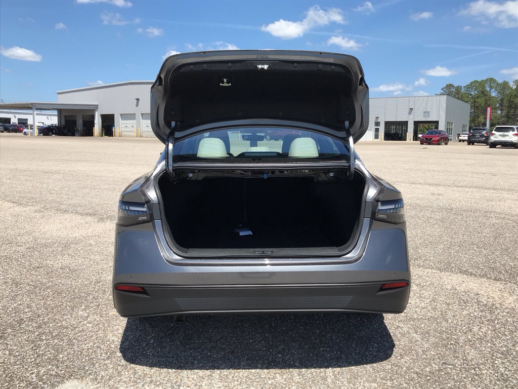 2026 Nissan Sentra SL
