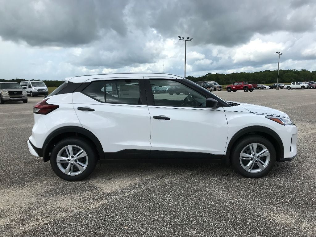 2025 Nissan Kicks Play S