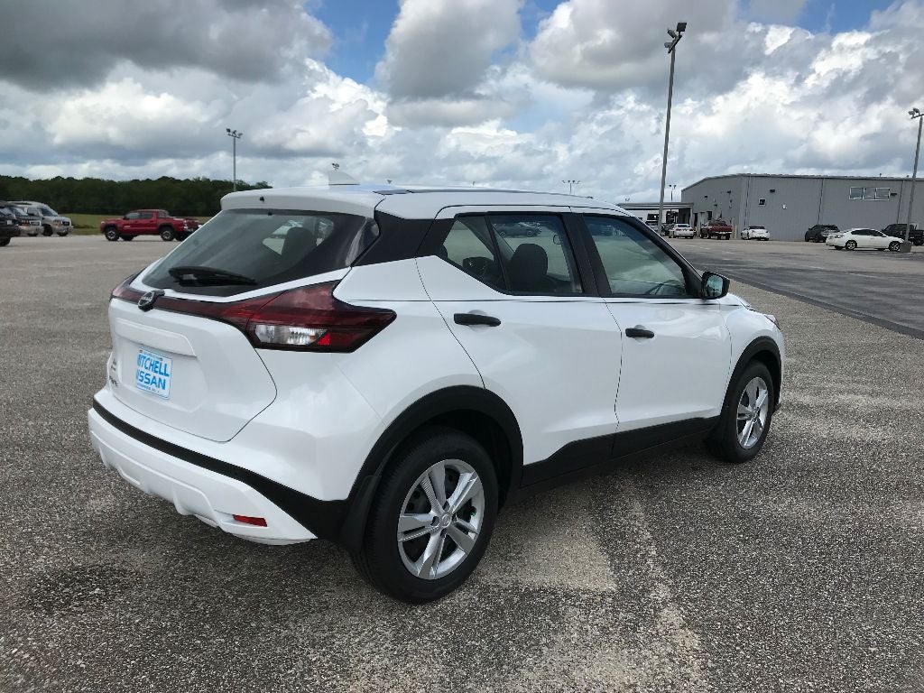 2025 Nissan Kicks Play S