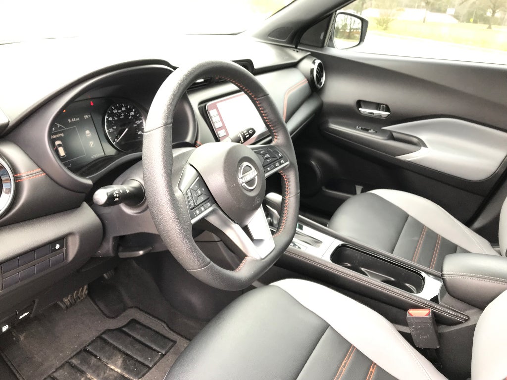 2024 Nissan Kicks SR