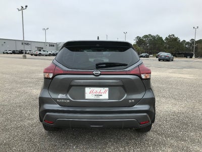 2024 Nissan Kicks SR