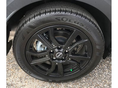 2022 Nissan Kicks SR