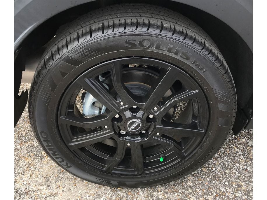 2022 Nissan Kicks SR