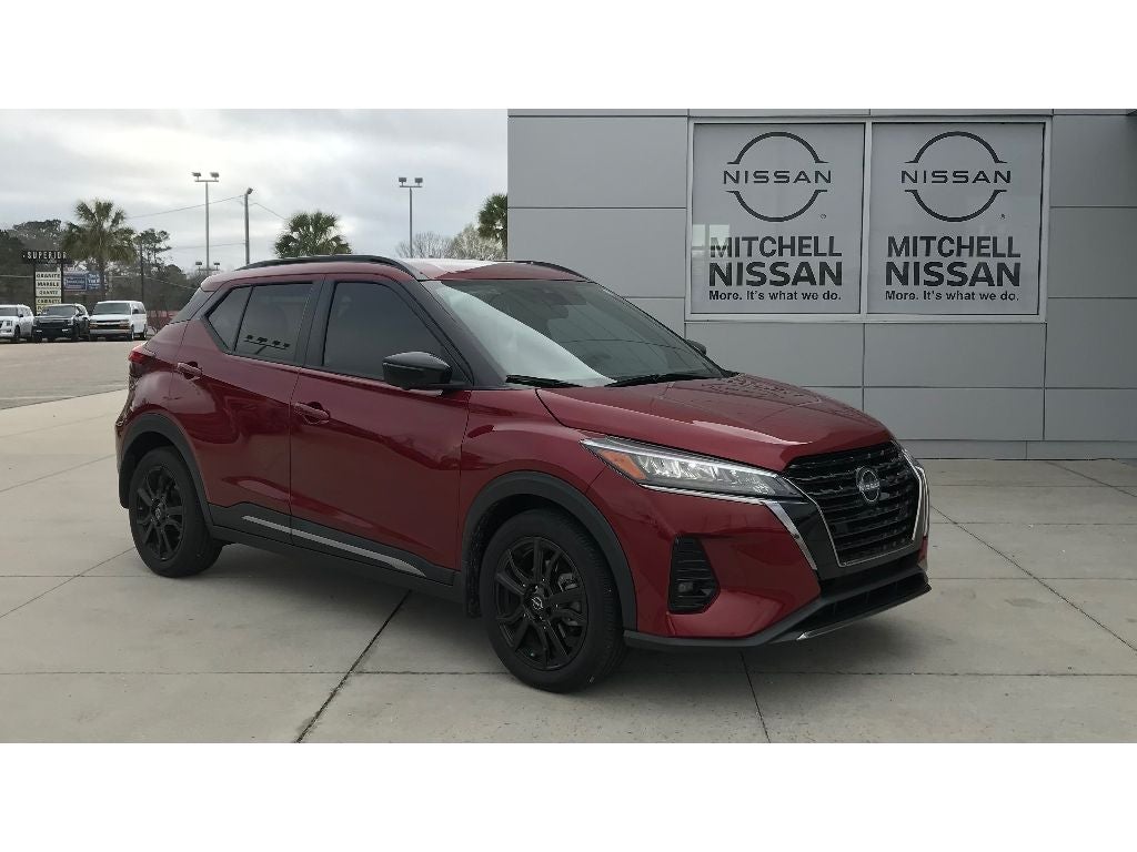2023 Nissan Kicks SR