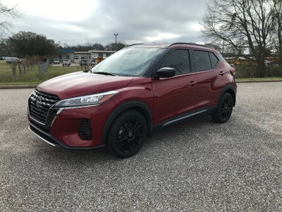 2023 Nissan Kicks SR