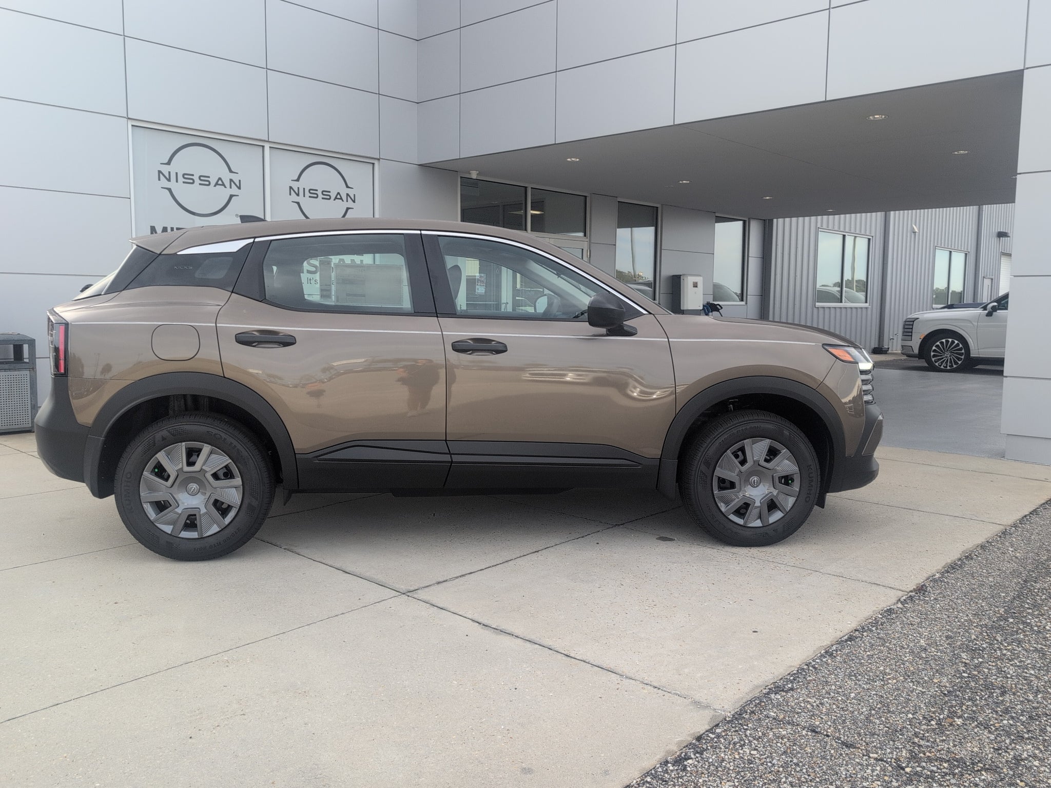 2027 Nissan Kicks S