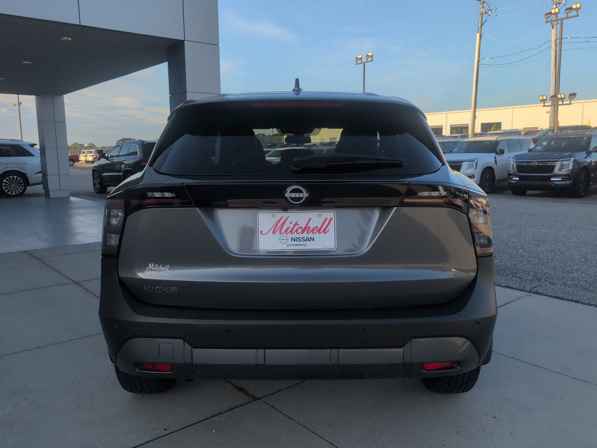 2025 Nissan Kicks SV