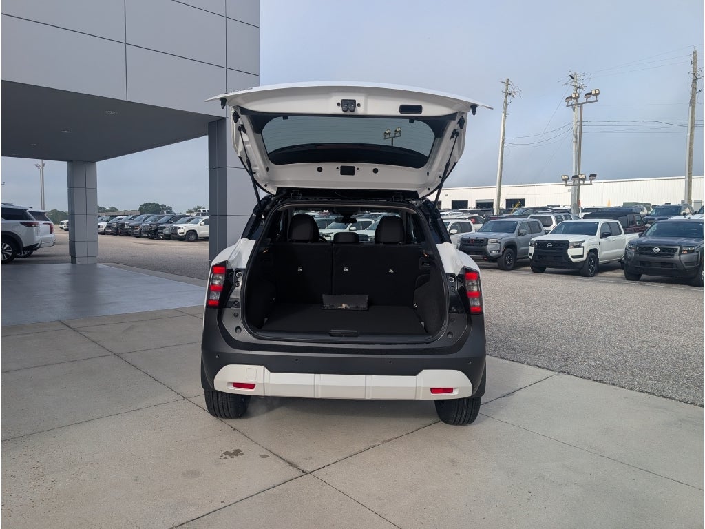 2027 Nissan Kicks SV