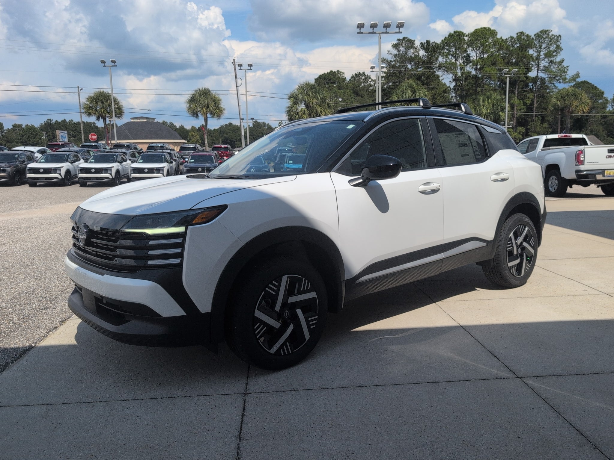 2027 Nissan Kicks SV