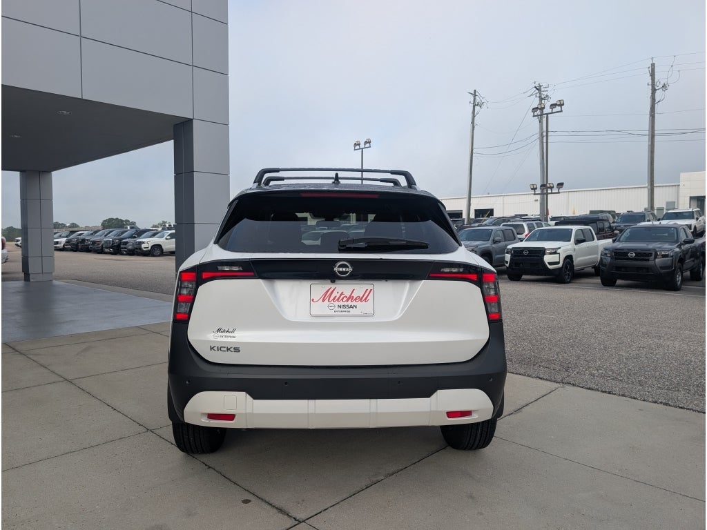2026 Nissan Kicks SV
