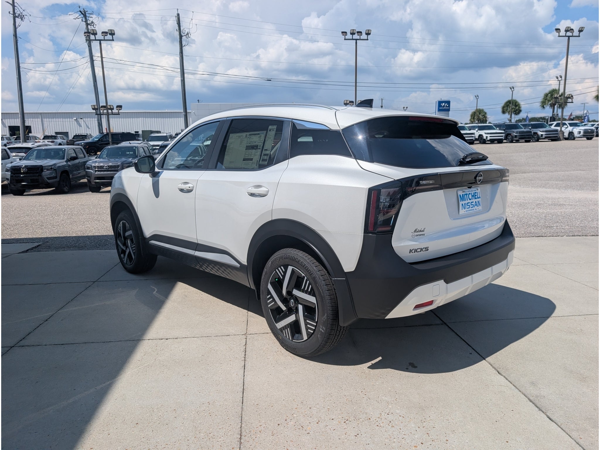 2027 Nissan Kicks SV