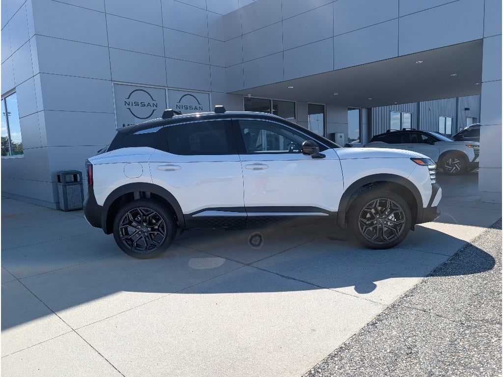 2027 Nissan Kicks SR