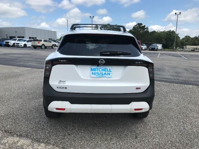 2025 Nissan Kicks SR