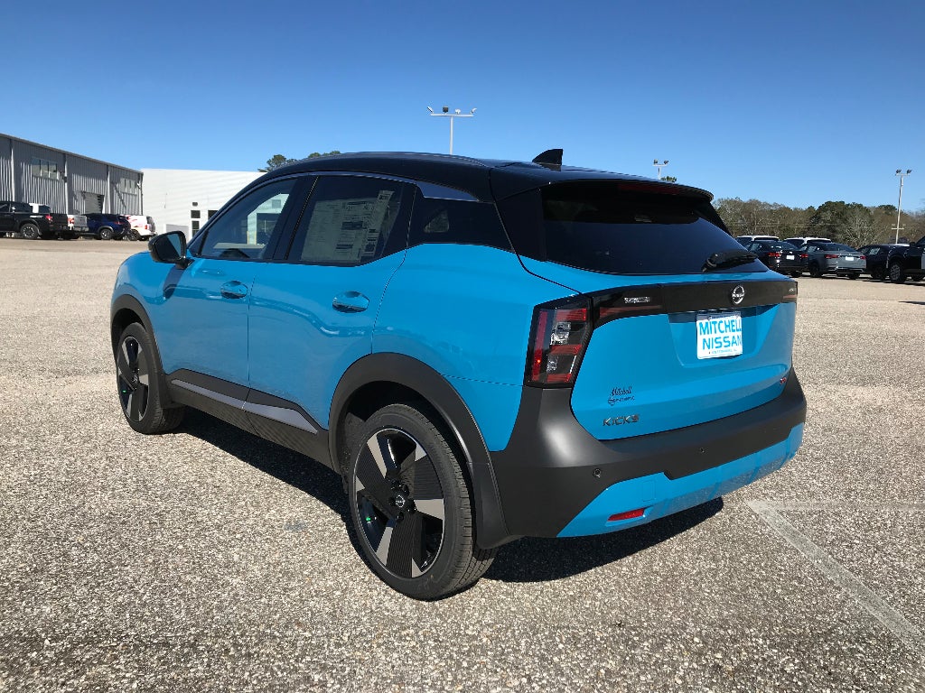 2026 Nissan Kicks SR