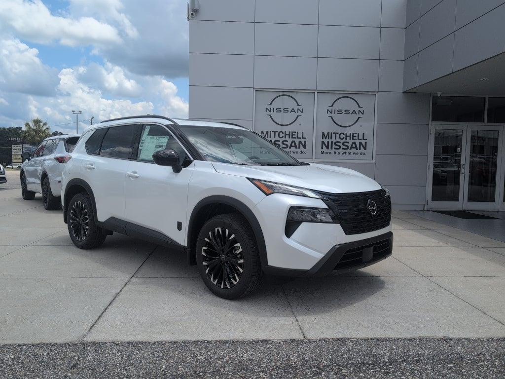 2026 Nissan Rogue Dark Armor's photo