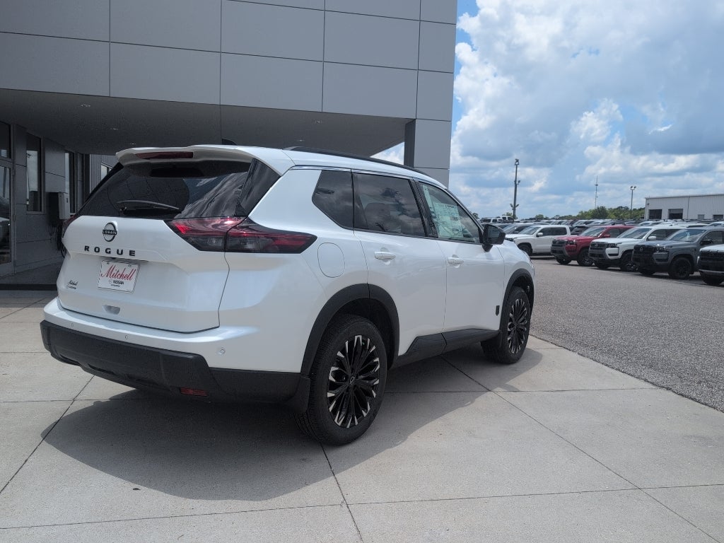 2026 Nissan Rogue Dark Armor™