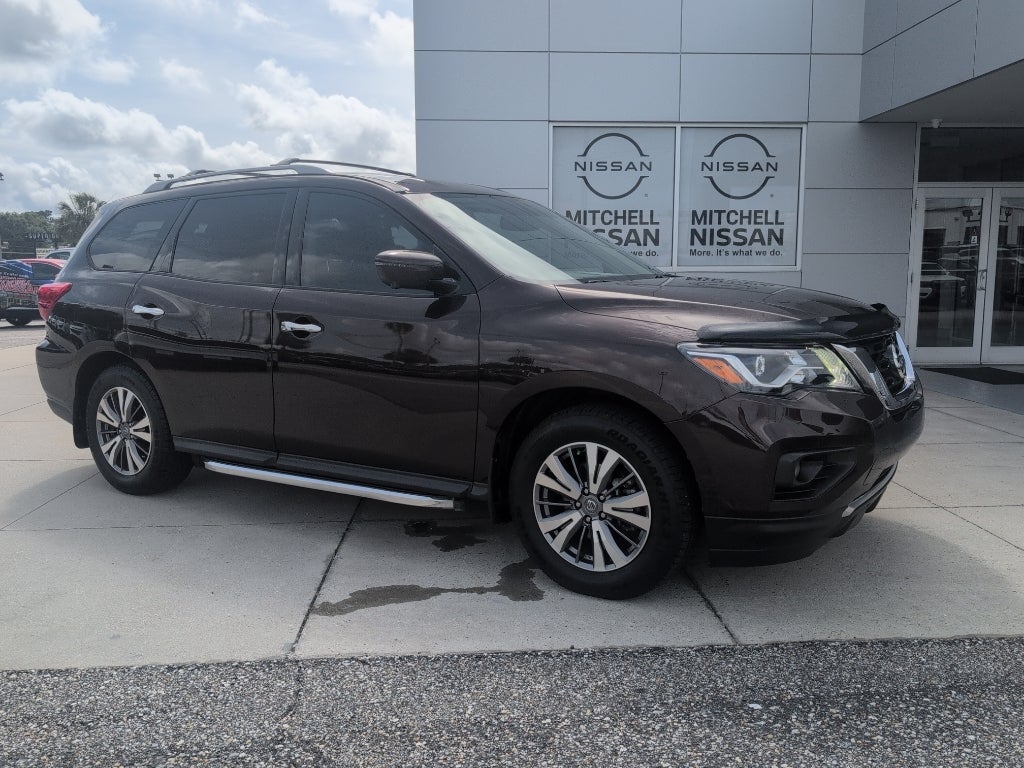 2020 Nissan Pathfinder SL 2WD's photo