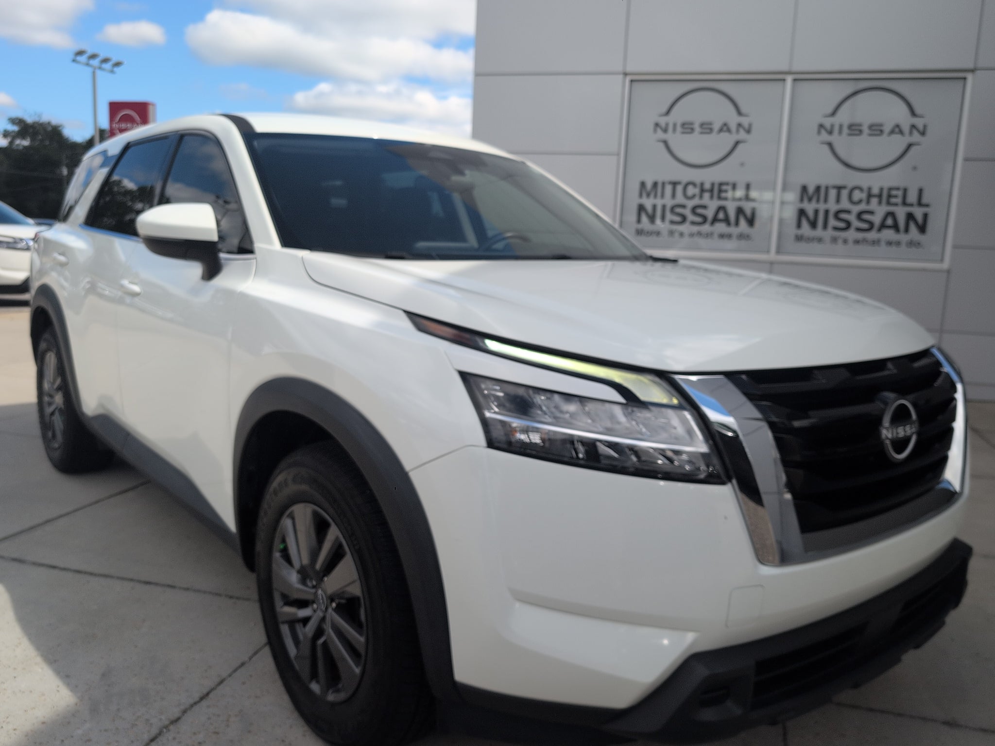 2022 Nissan Pathfinder S