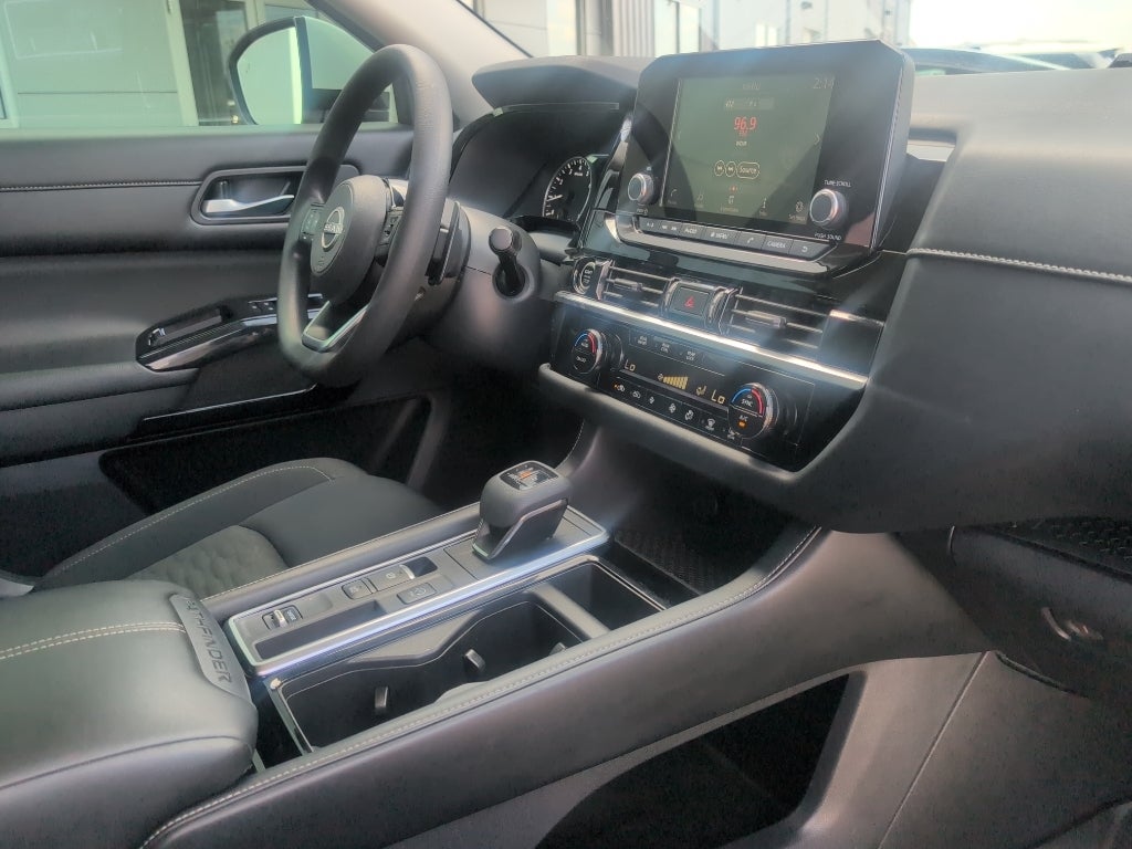 2022 Nissan Pathfinder S