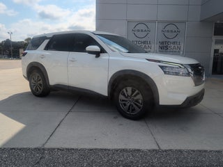 2022 Nissan Pathfinder S