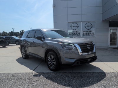 2025 Nissan Pathfinder S