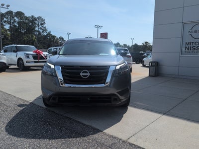 2025 Nissan Pathfinder S