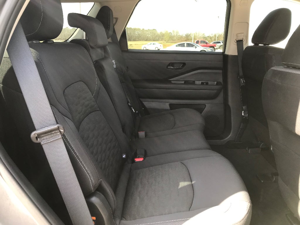 2025 Nissan Pathfinder S